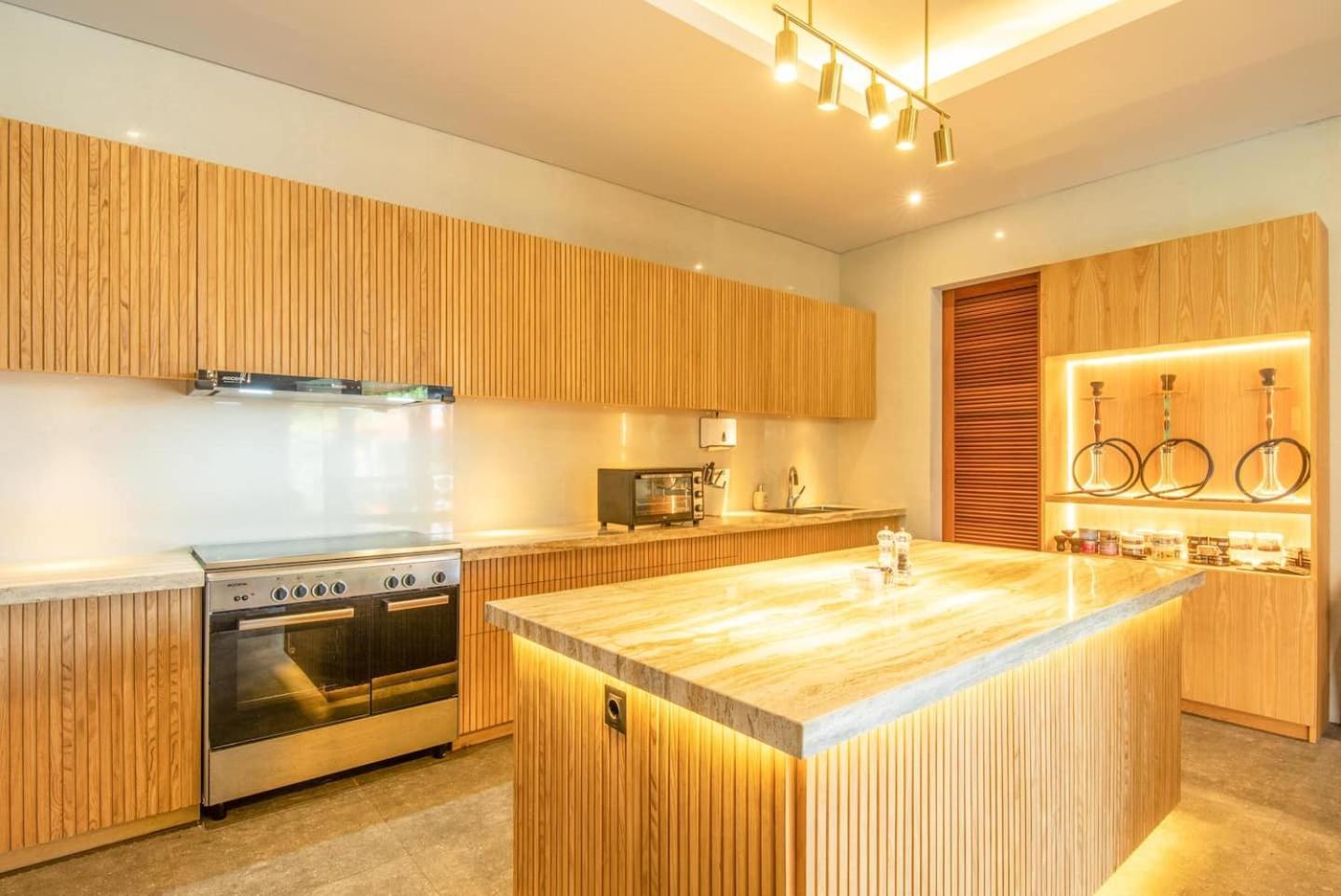 Exquisite 5br Premier Luxury In *