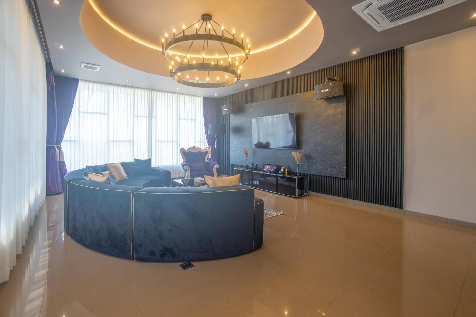 Exquisite 5br Premier Luxury In Villa Seminyak (Bali)